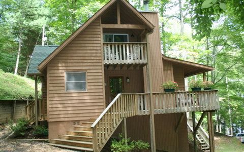 255 Walnut Tree Ln, Topton, NC 28781-9303