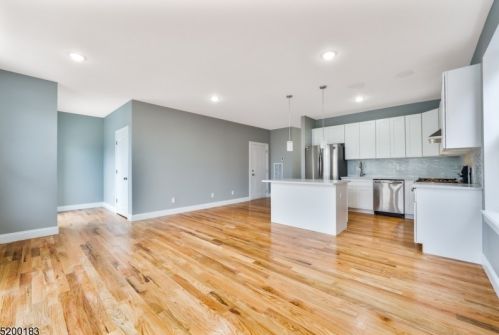 16 Hawthorne Pl, East Orange NJ  07018-3330 exterior