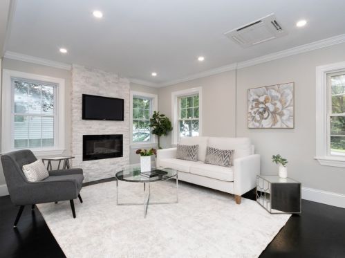 62 Bacon St, Natick MA  01760-2903 exterior