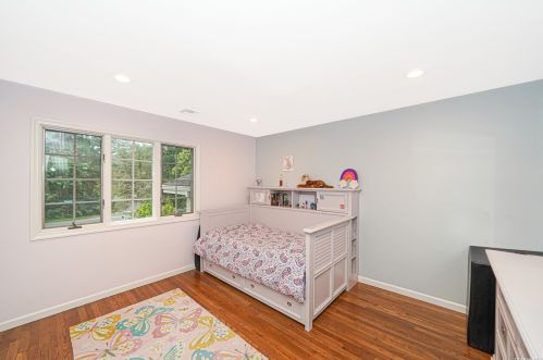 53 Rogues Path, Huntington Station NY  11746-2736 exterior