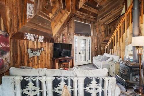 2178 Ridge Rider Rd, Lake Nacimiento CA  93426-9605 exterior