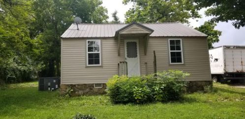 53 Old Watkins Rd, Crossville, TN 38555-4733