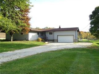 1656 Ridgewood Rd, Wadsworth, OH 44281-9799