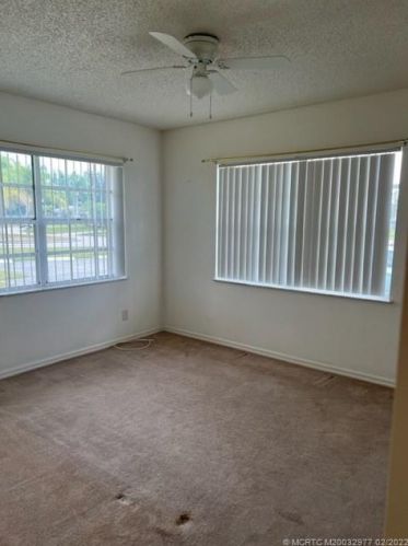 5791 Moss Ct, Fort Pierce, FL 34982-3904