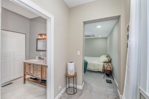 906 Greenup St, Covington KY  41011-3212 exterior