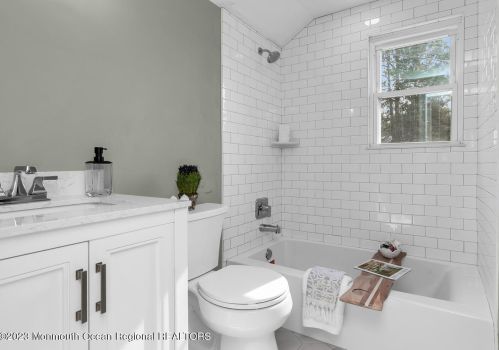 11 Mallard St, Hazlet NJ 07730-1413 exterior