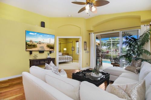 8599 Ibis Cove Cir, Naples FL  34119-7746 exterior