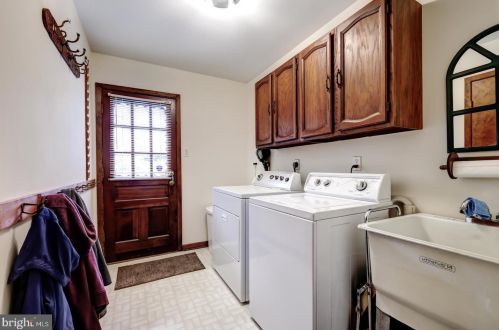 1030 Beaumont Rd, Berwyn PA  19312-2040 exterior