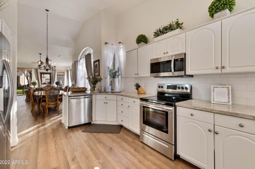 23717 Pleasant Way, Chandler, AZ 85248-6016