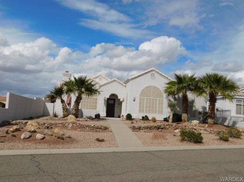 2124 Desert Lakes Dr, Bullhead City, AZ 86426-6812