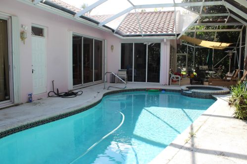 7940 Dorchester Rd, Boynton Beach, FL 33472-5009