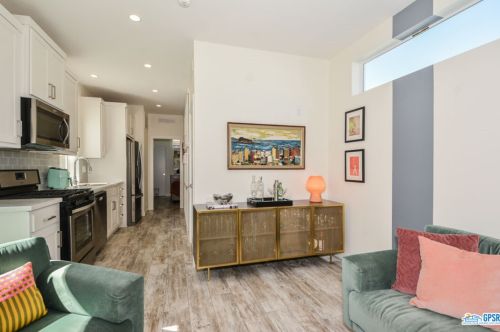134 Pali Dr, Palm Springs CA  92264-9060 exterior