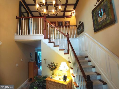25 Woodland Dr, Seaford, DE 19973-9502
