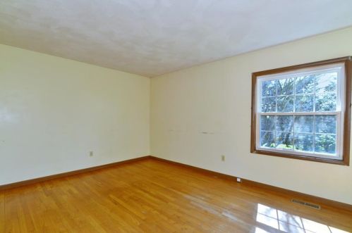 23 Rosemont Ave, Cumberland RI  02864-7518 exterior