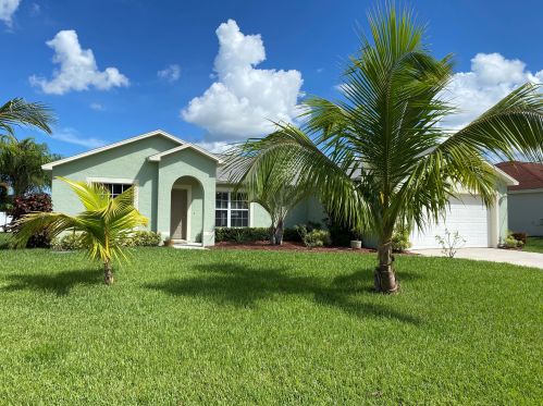 5789 Belwood Cir, Fort Pierce, FL 34986-4162
