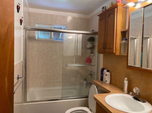 57 22nd St, Wheatley Heights NY  11798-2101 exterior