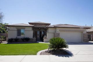 3065 Waterview Dr, Chandler, AZ 85249-3877