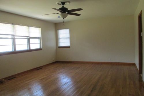 2825 Mckinney St, Denton TX  76209-6423 exterior