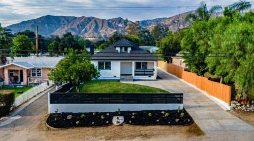 137 Altadena Dr, Altadena CA  91001-5104 exterior