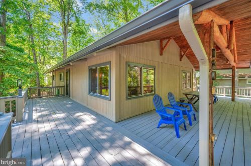 120 Hillside Dr, Locust Grove VA 22508-5233 exterior