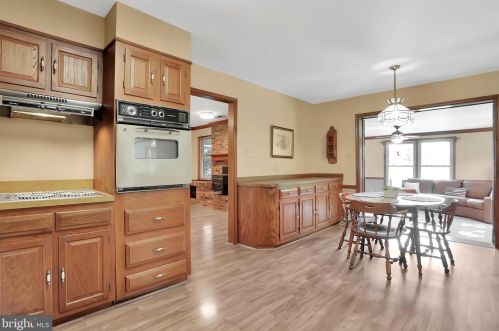 2204 Brook Creek Rd, Toms Brook VA  22660-2544 exterior