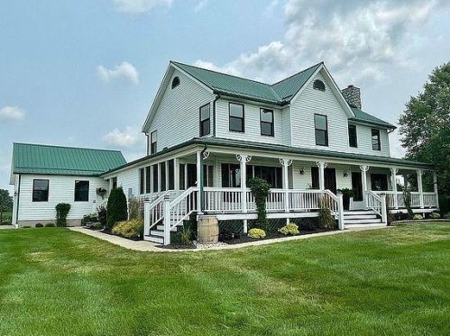 5520 Clover Valley Rd, Johnstown, OH 43031-8125