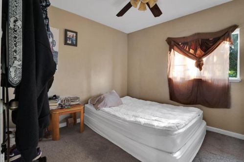 1633 Crowell St, Livingston CA  95334-1854 exterior