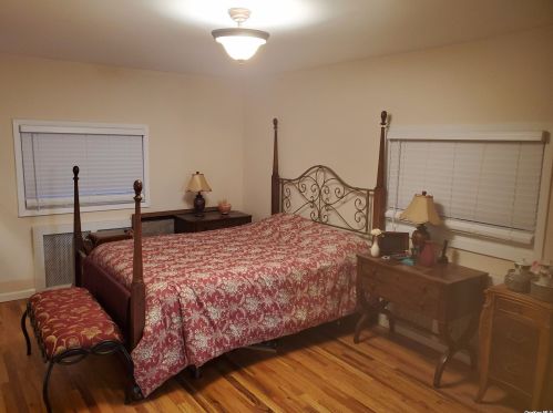 79 Cleveland Ave, Rockville Centre NY  11570-6003 exterior