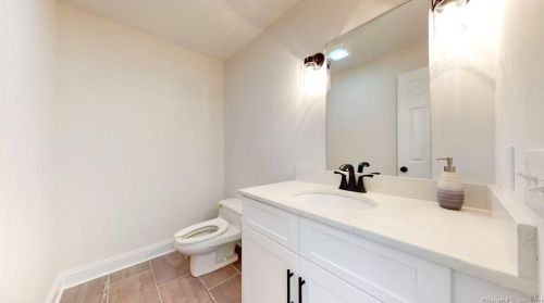 45 Kirkside Ave, Milford CT  06460-5919 exterior