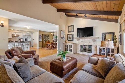 214 Oro Dr, Pismo Beach, CA 93420-2840