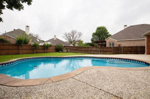 1519 Rustic Timbers Ln, Lewisville TX  75028-1432 exterior