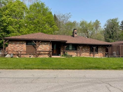 9 Ridgeway Dr, Mc Donald, PA 15057-4424