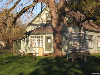 1060 River St, Lebanon, OR 97355-4449