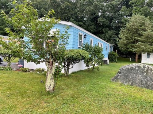 21 Southway, Taunton, MA 02780-1269