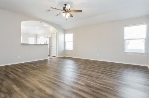 2016 Cattle Creek Rd, Fort Worth TX  76134-4193 exterior