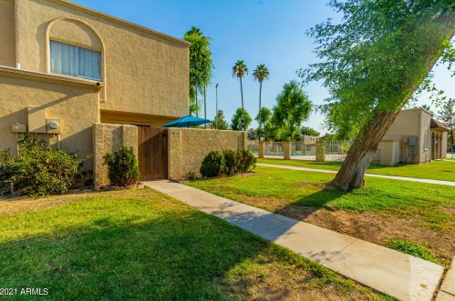 4219 81st St, Scottsdale, AZ 85251-2677