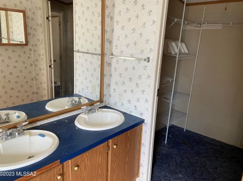 3811 Bilby Rd, Tucson AZ 85706-4506 exterior