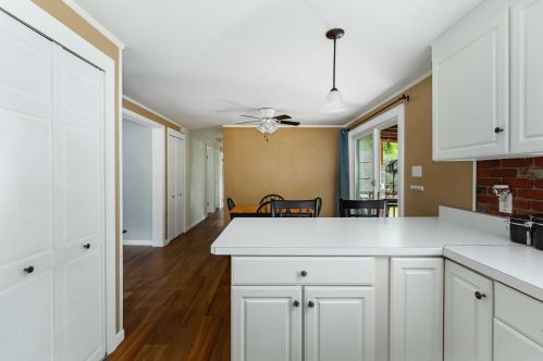 545 Quaker Ln, Hyde Park NY  12538-3011 exterior