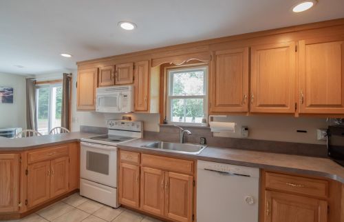 23 Smith Corner Rd, Newton NH  03858-4008 exterior