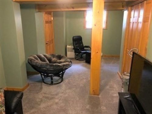 6 Winter Ave, Taunton MA 02780-1941 exterior