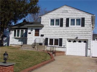 4017 Daleview Ave, Seaford, NY 11783-1456