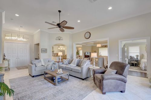 7956 Via Grande, Boynton Beach FL  33437-7520 exterior