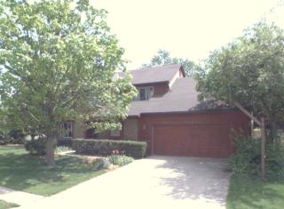 6878 Lakebrook Blvd, Columbus, OH 43235-2725