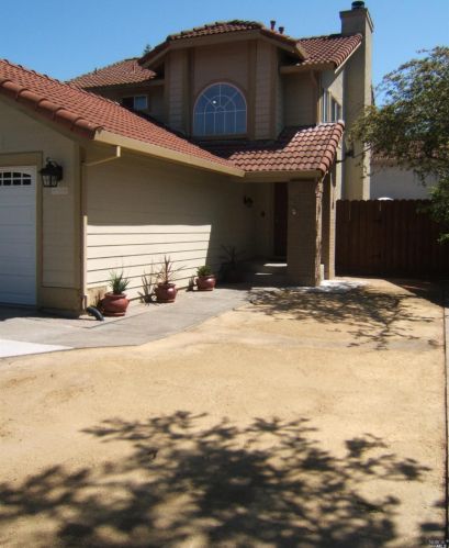 1172 Mancini St, Santa Rosa, CA 95407-5900