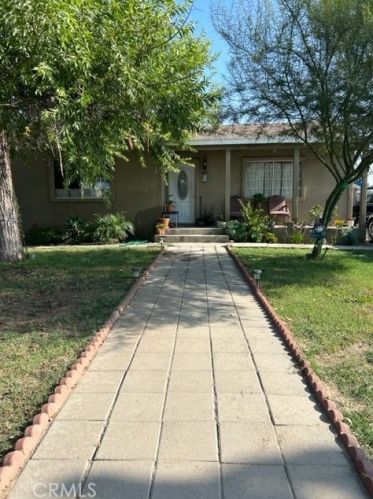 3863 Strong St, Riverside, CA 92501-1843