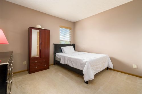 376 Enos Loomis St, Pataskala OH  43062-8160 exterior