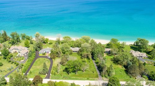 13328 Lakewood Dr, Thiensville, WI 53097-2409