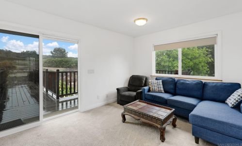 1322 Hamilton Ln, Escondido CA  92029-4316 exterior