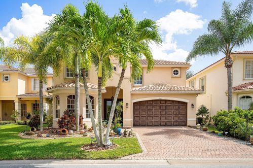 8565 Breezy Hill Dr, Boynton Beach, FL 33473-4897