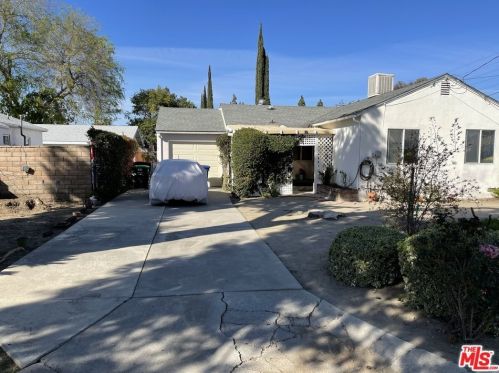 25860 Miramonte St, Redlands, CA 92373-8406